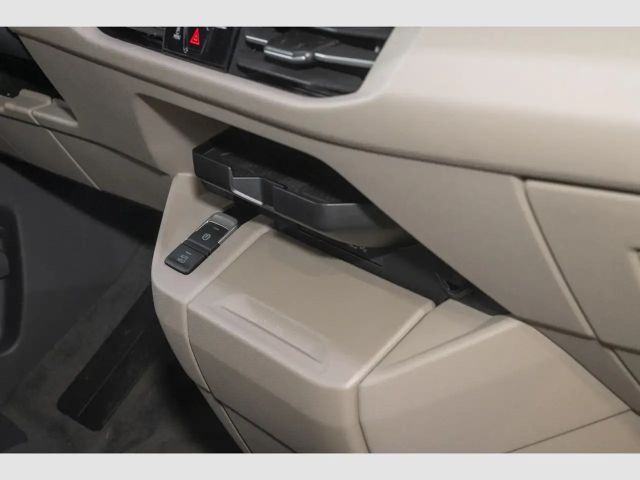 Volkswagen Multivan Life T7