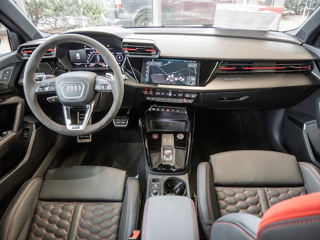 Audi RS3 Quattro S-Tronic Sedan