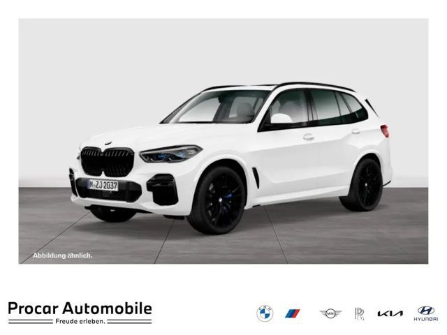BMW X5 M50i