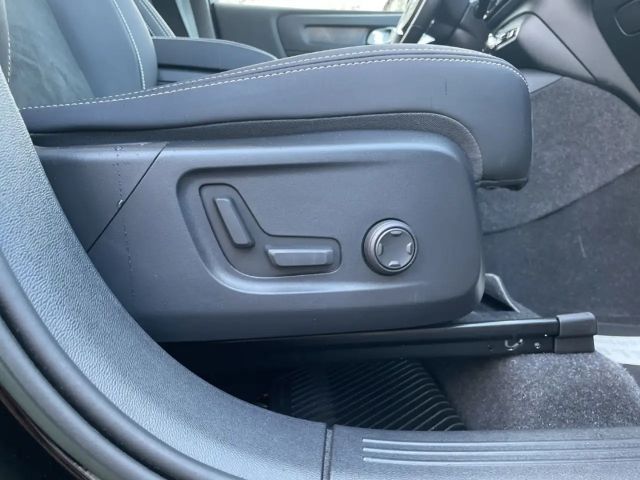 Volvo XC40 Dark Recharge Ultimate