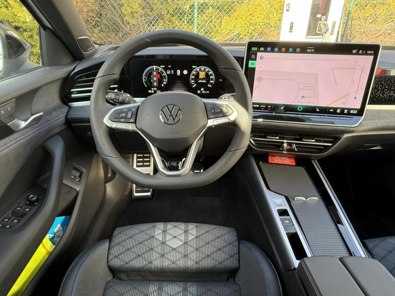 Volkswagen Passat DSG R-Line eHybrid