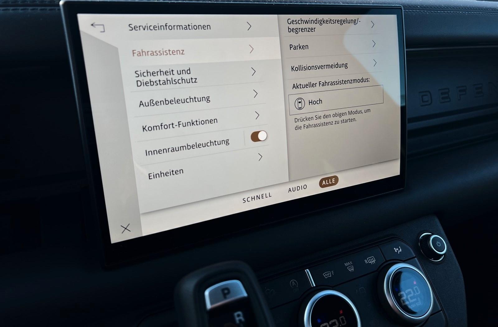 Land Rover Defender 110 Dynamic HSE