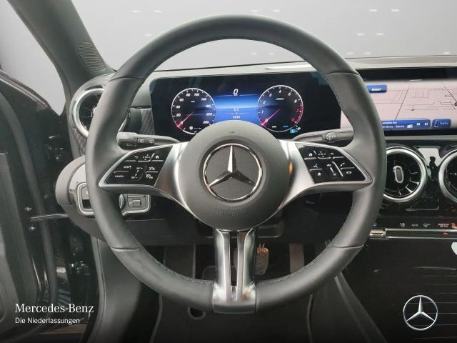 Mercedes-Benz A 200 Progressive