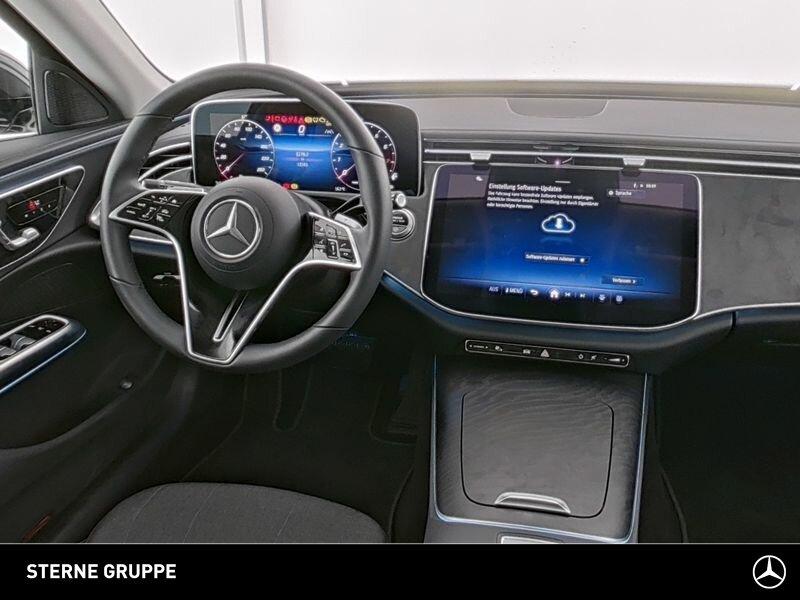 Mercedes-Benz E 200 AVANTGARDE Estate