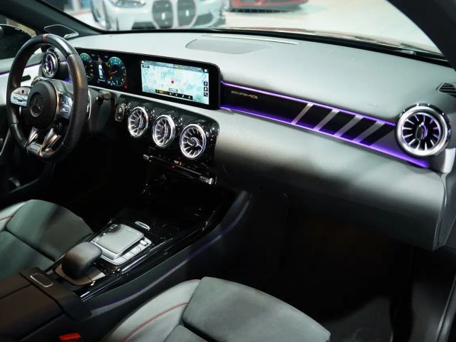 Mercedes-Benz A 35 AMG 4MATIC AMG Line