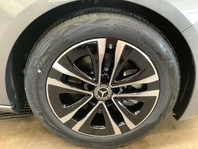 Mercedes-Benz B 220 B 220 d