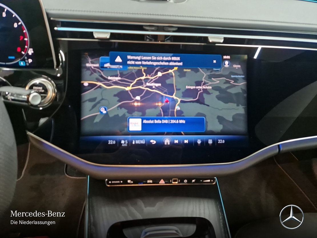 Mercedes-Benz E 200 Sedan