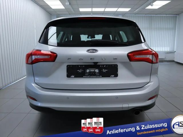 Ford Focus Cool & Connect Wagon