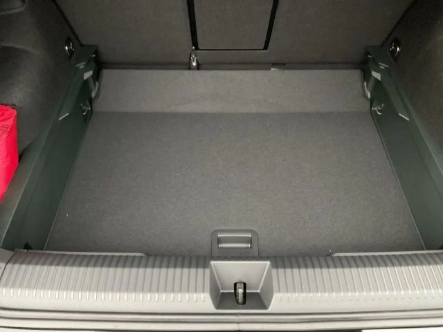 Volkswagen T-Roc 1.5 eTSI DSG R-Line