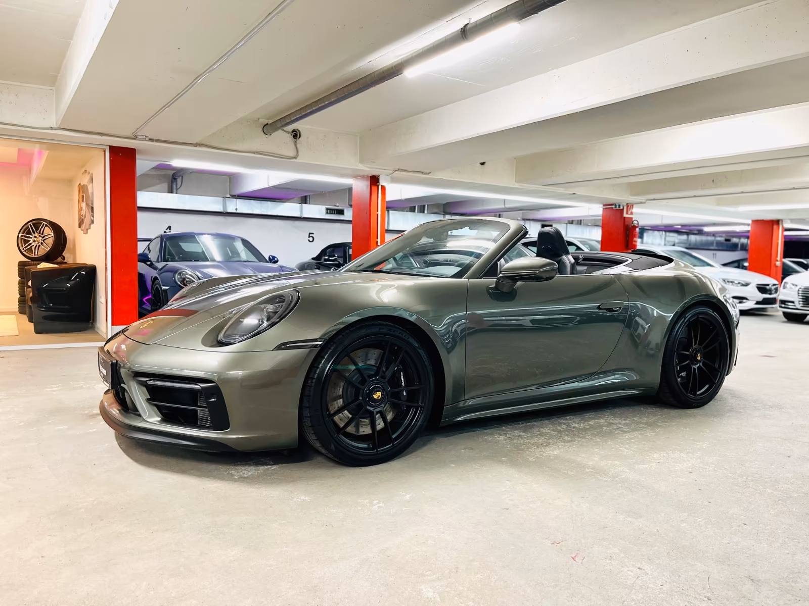 Porsche 911 992 Cabriolet Carrera GTS