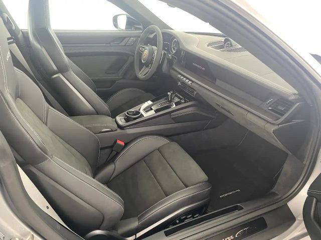 Porsche 911 Carrera Coupé GTS
