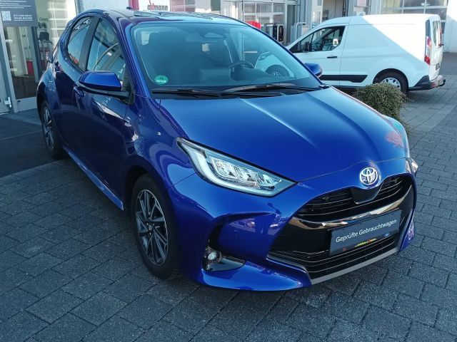 Toyota Yaris Hybride Team D