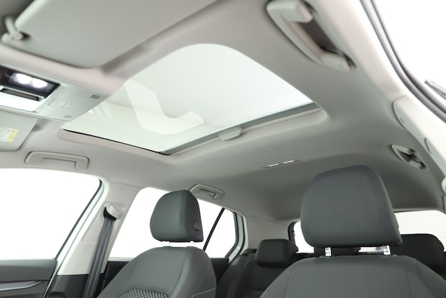 Volkswagen Golf 1.5 eTSI DSG Golf VIII