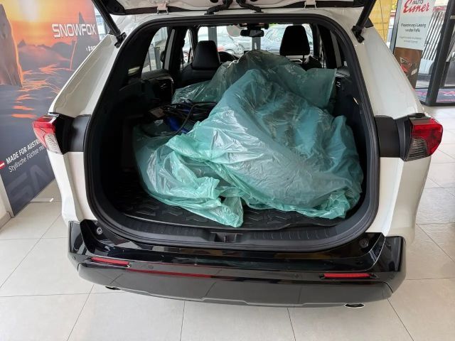 Suzuki Across E-Four Flash