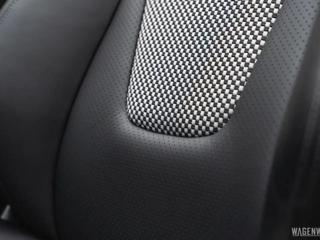 Porsche 992 4 Cabrio GTS Targa