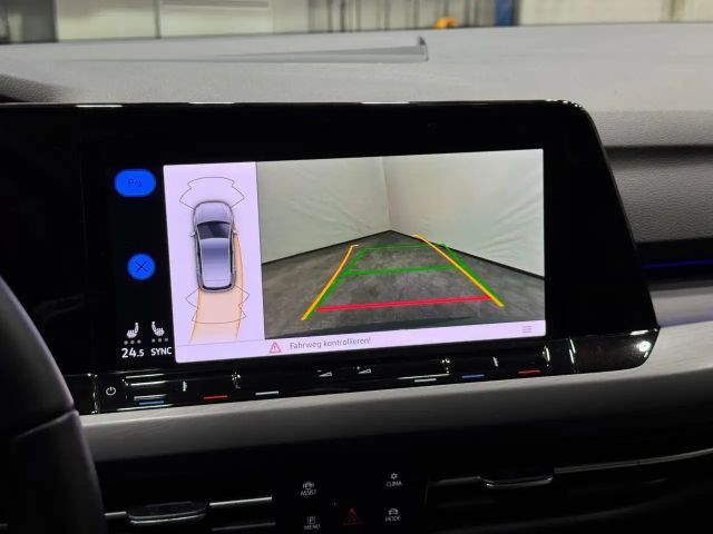 Volkswagen Golf 1.5 eTSI DSG Style