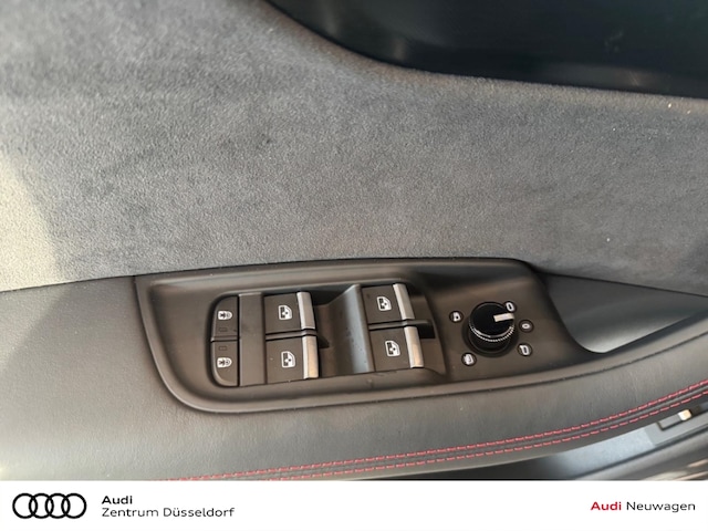 Audi RS Q8 Performance Quattro