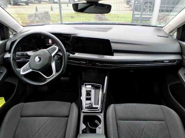 Volkswagen Golf 2.0 TDI DSG Style Variant