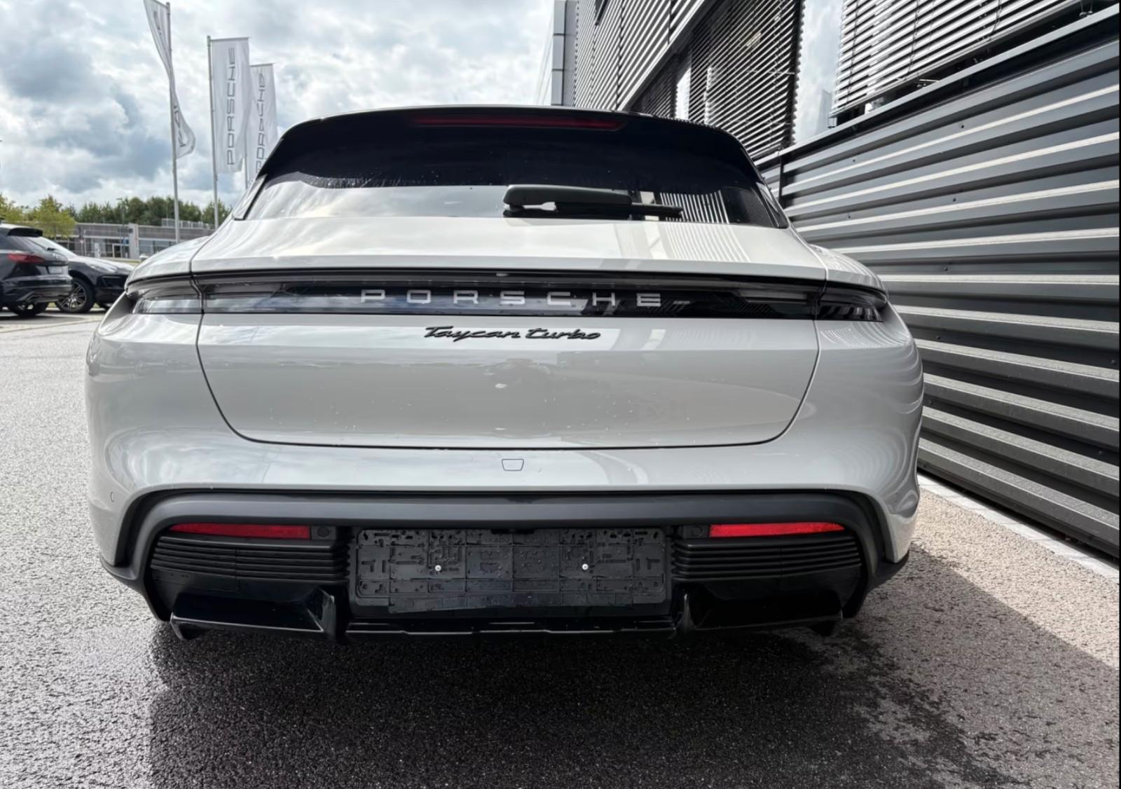 Porsche Taycan Cross Turismo Turbo