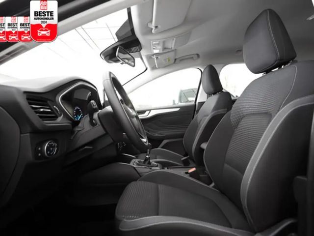 Ford Focus Cool & Connect Wagon