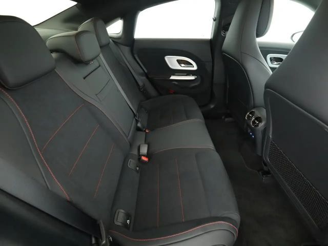 Mercedes-Benz CLA 250 AMG Line Coupé