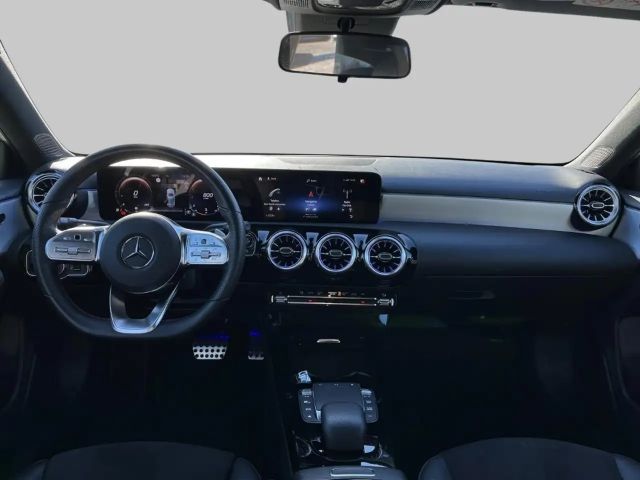 Mercedes-Benz A 180 AMG Line