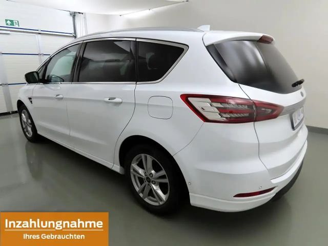 Ford S-Max Titanium