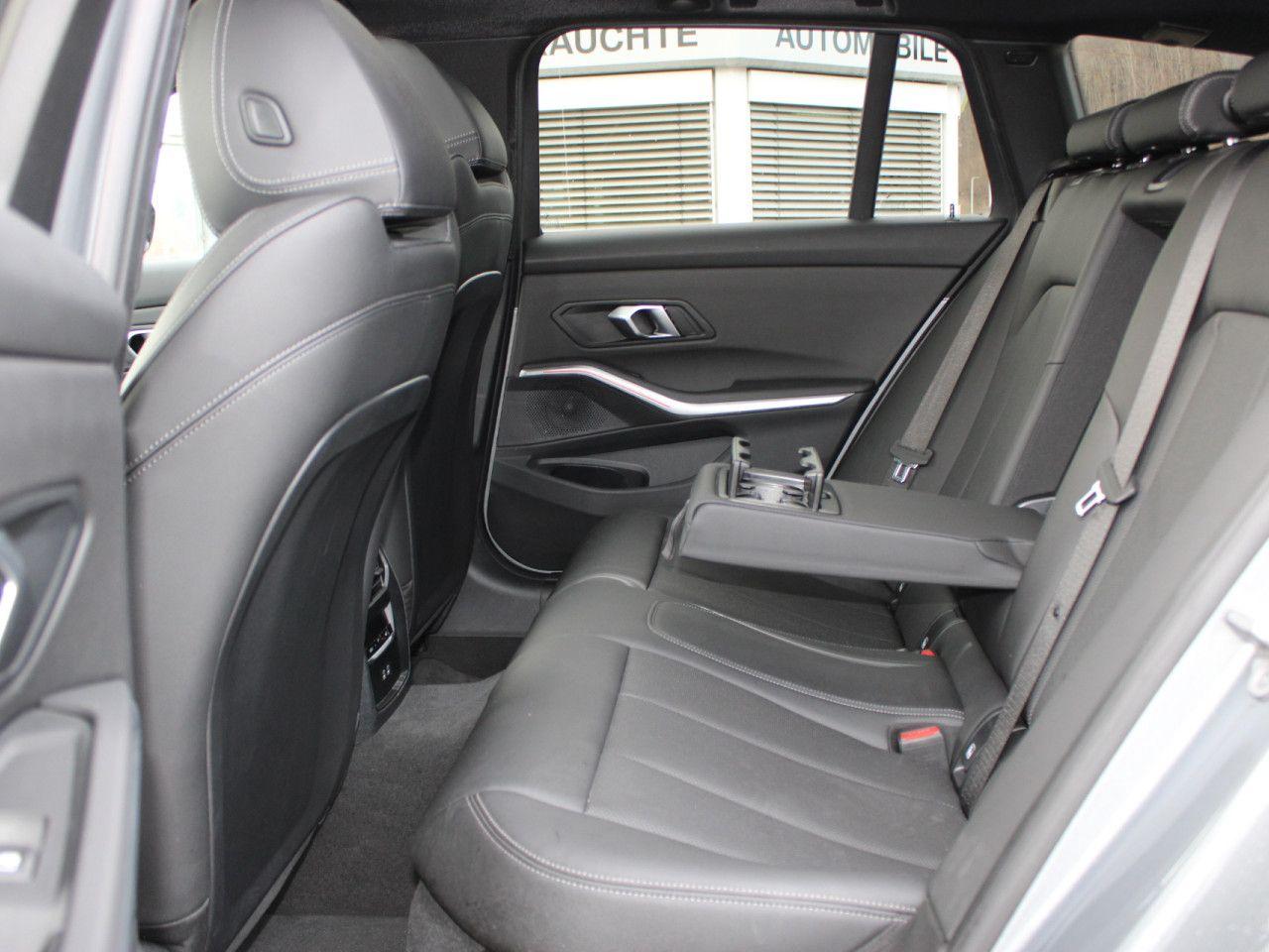 BMW 320 320d M-Sport Touring xDrive