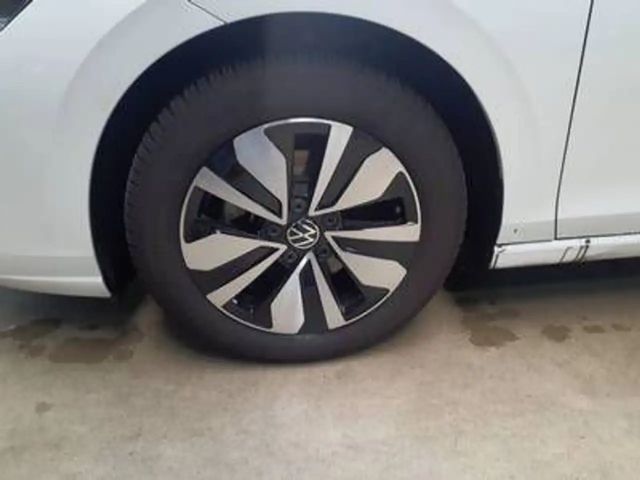 Volkswagen Golf 2.0 TDI DSG Golf VIII