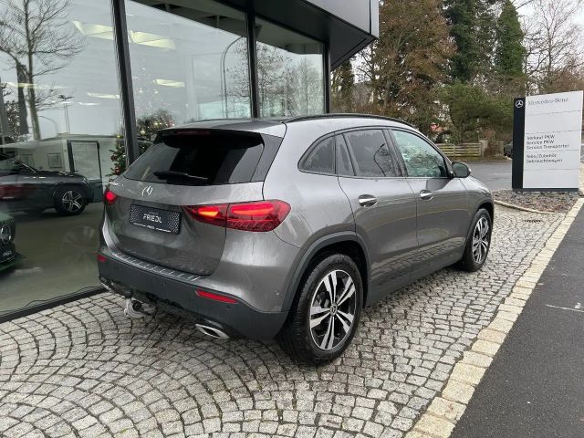 Mercedes-Benz GLA 180 Progr. Distronic  360 Keyless Night AHK