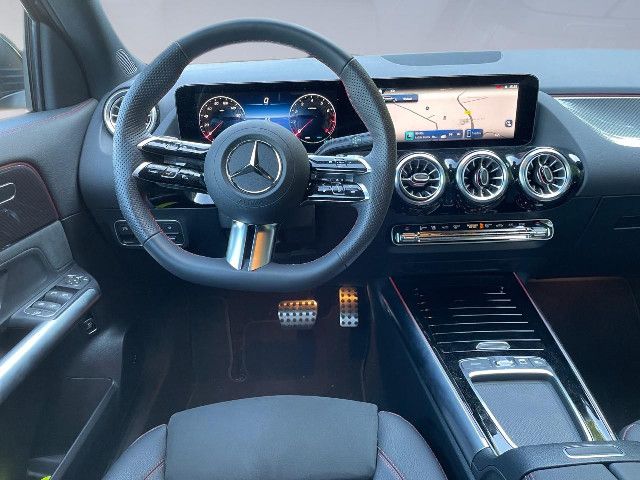 Mercedes-Benz GLA 200 AMG Line