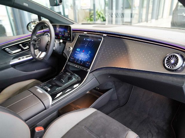 Mercedes-Benz EQE 300 Sedan