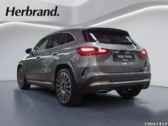 Mercedes-Benz GLA 220 4MATIC AMG Line