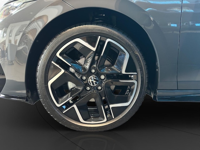 Volkswagen Golf 1.5 eTSI DSG Golf VIII