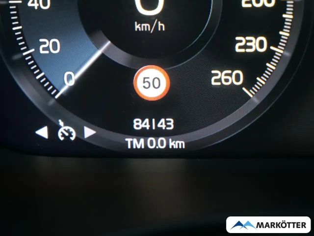 Volvo XC40 Core Recharge T4