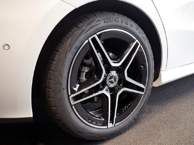 Mercedes-Benz A 200 A 200 d