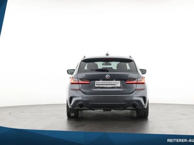 BMW 330 330e M-Sport xDrive