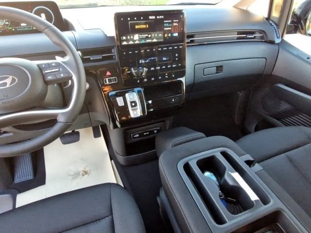 Hyundai Staria Trend