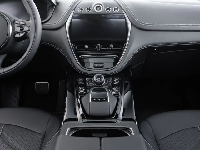 Aston Martin DBX 707