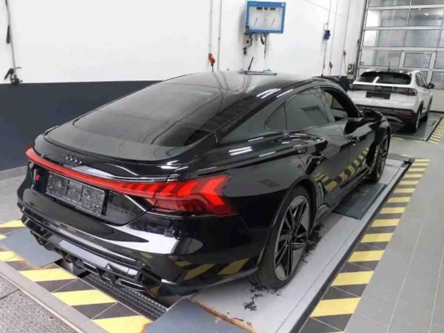 Audi RS e-tron GT Matrix HUD Pano Keramik 360° Massag