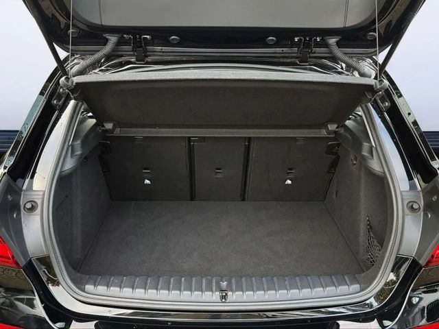 BMW 118 118i Sedan Sport Line