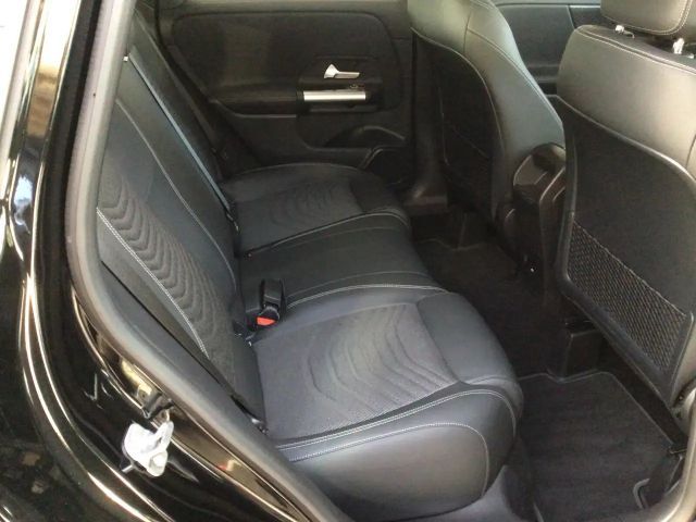 Mercedes-Benz B 180 Progressive