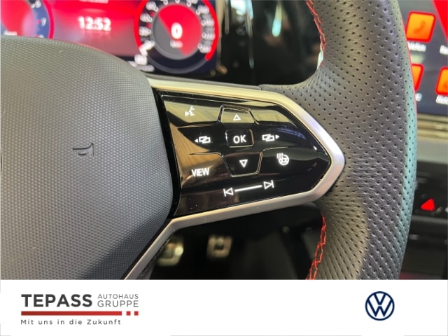 Volkswagen Golf 2.0 TSI