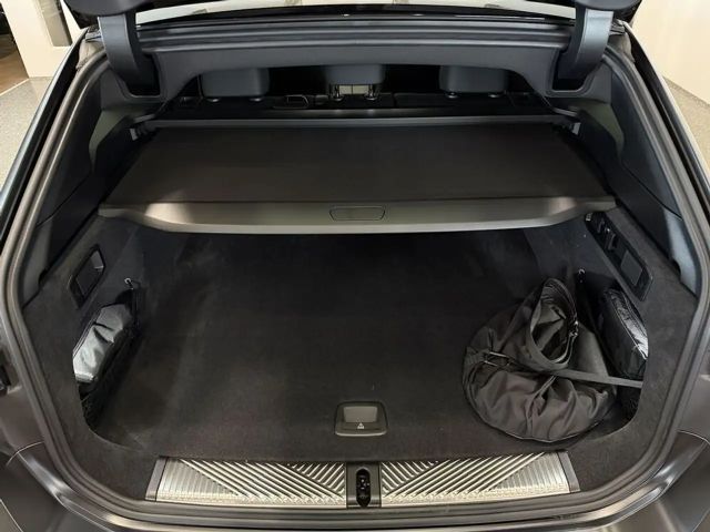 BMW M5 M5*GLASDACH*360°*HUD*MEMORY*B&W*AHK*GARANTIE*VOLL*