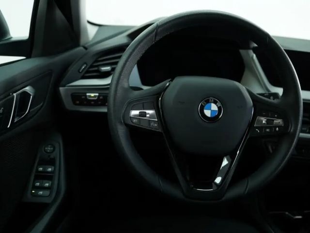 BMW 116 116i 5-deurs Sedan