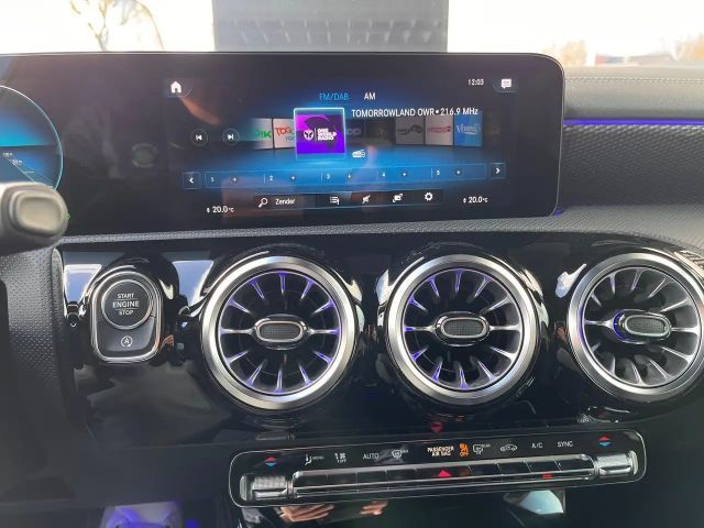 Mercedes-Benz CLA 180 Luxury Line