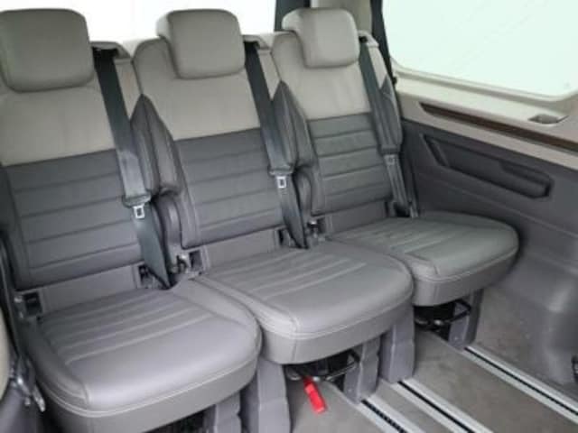 Volkswagen Multivan 2.0 TDI DSG Lang T7