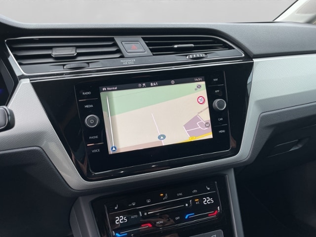 Volkswagen Touran 1.5 TSI R-Line