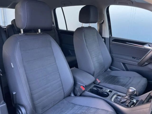 Volkswagen Touran 2.0 TDI DSG R-Line