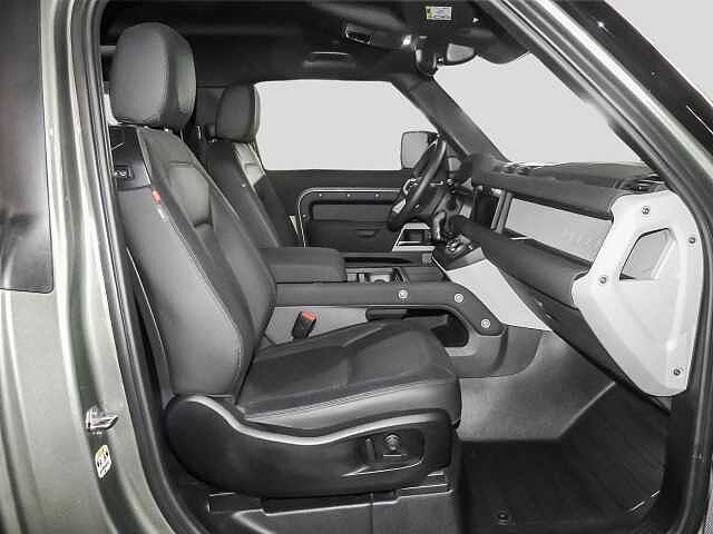 Land Rover Defender 90 Dynamic SE